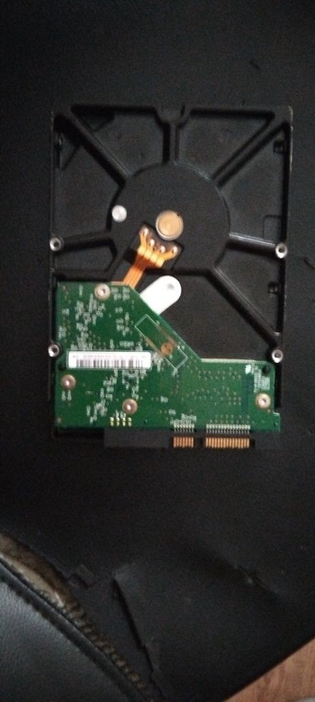 Vând hard disk de 640 gb