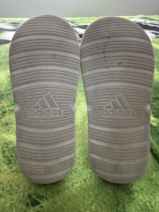 Детдки сандали adidas, nike