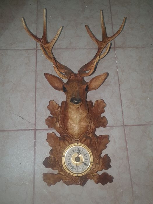 Decoratiune pereta Cap de cerb cu ceas 50cm