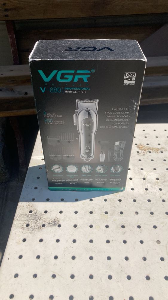 Машинка за подстригване VGR V-680