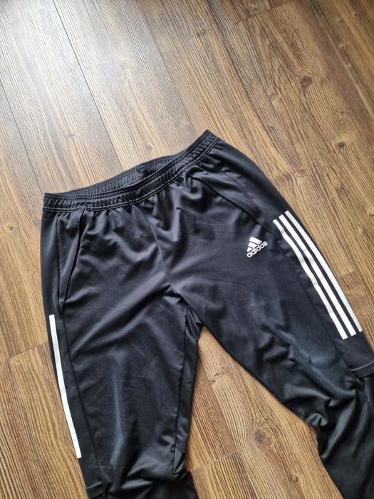 Страхотно мъжко спортно долнище ADIDAS размер XL / 2XL