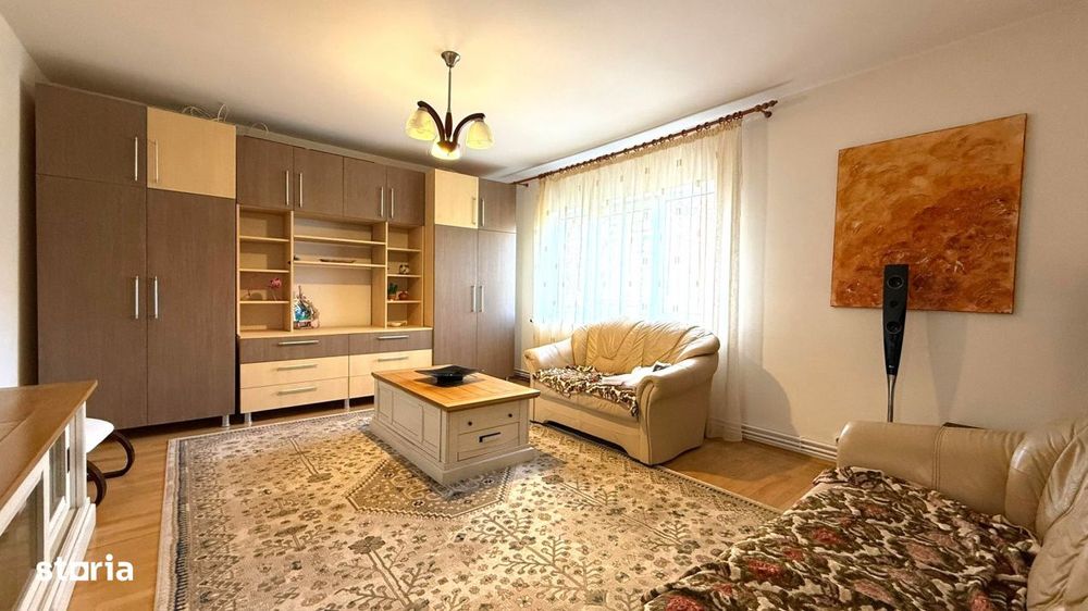 Apartament 4 camere,Manastur,str.Calea Manastur,parcare,balcon,2 bai