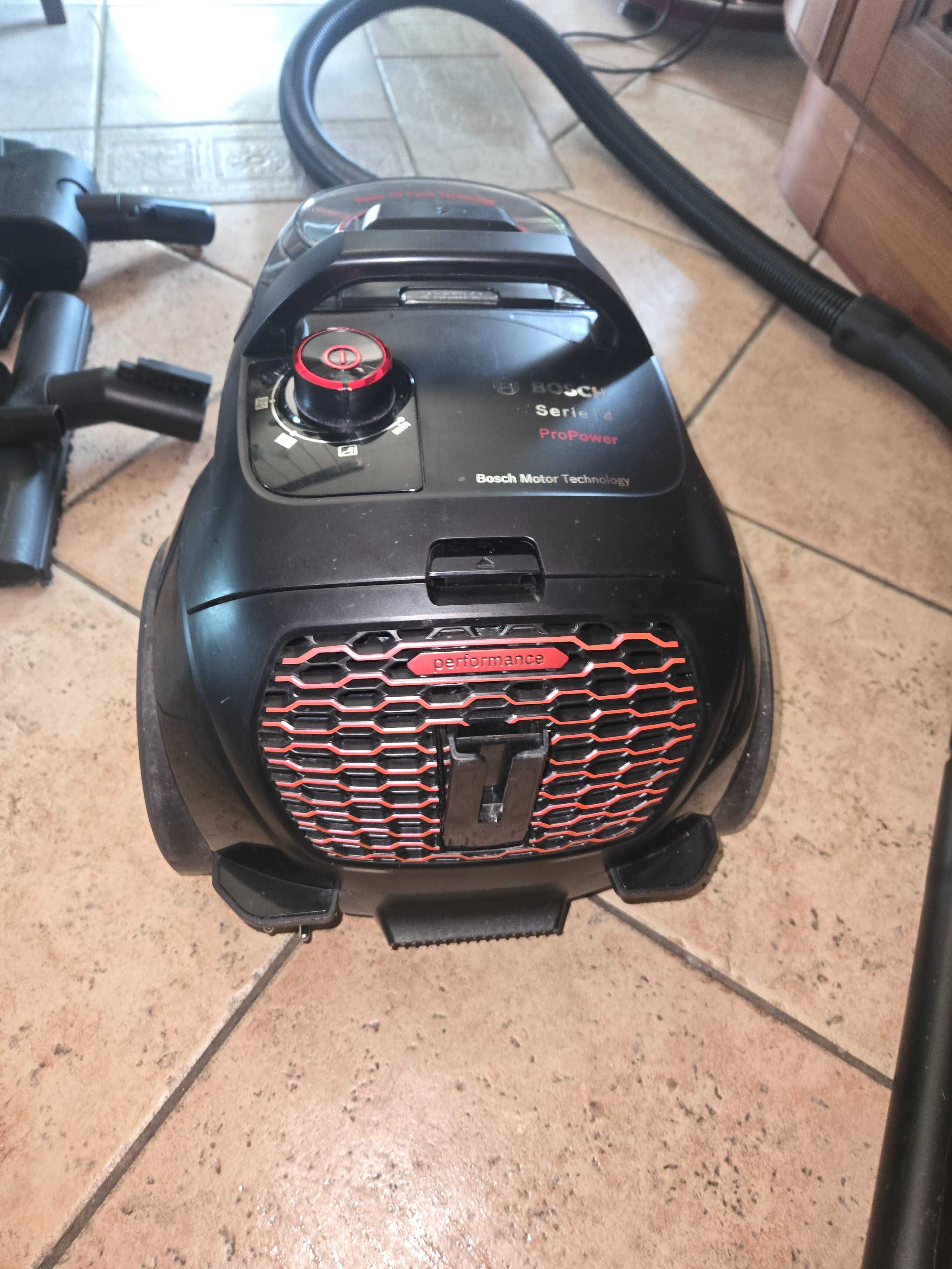 Прахосмукачка Bosch ProPover  series 4