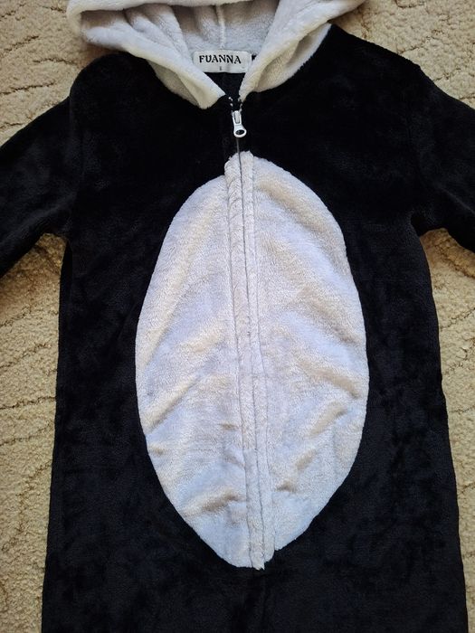 Pijama salopetă Urs Panda,pentru 6 ani