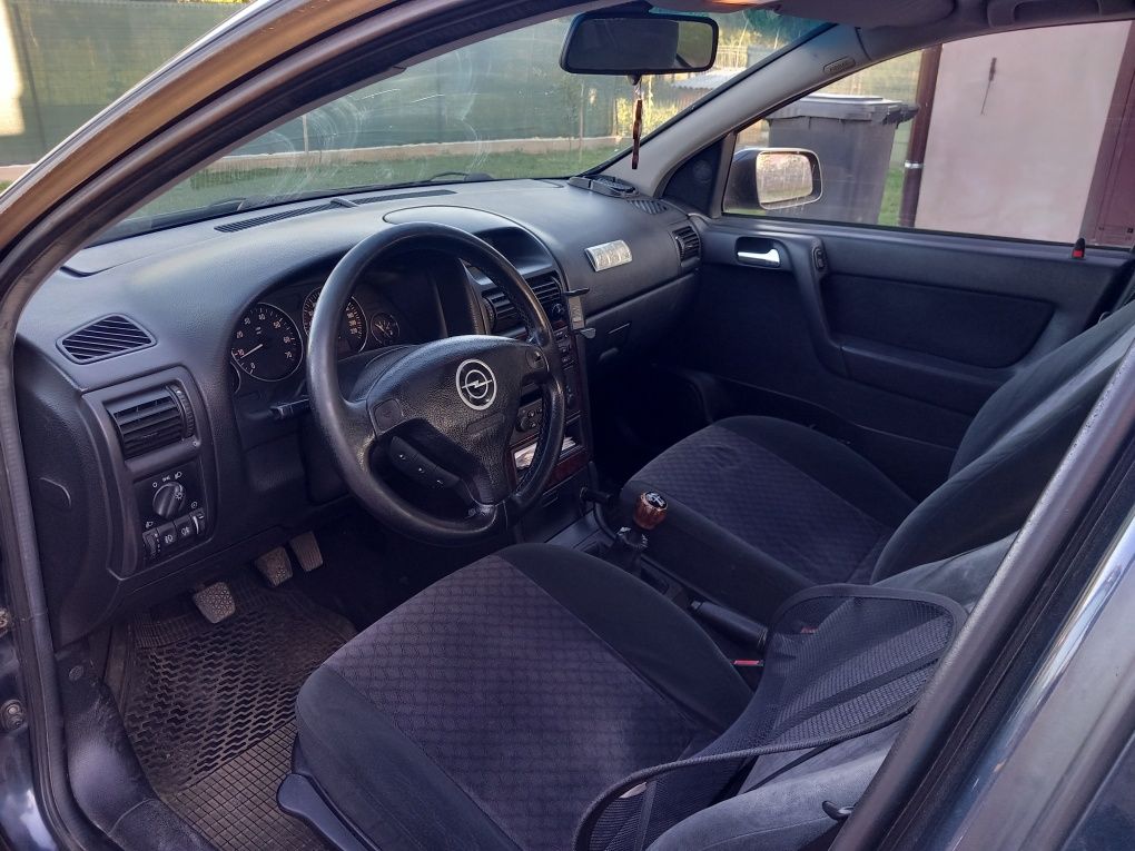 Vând Opel Astra G
