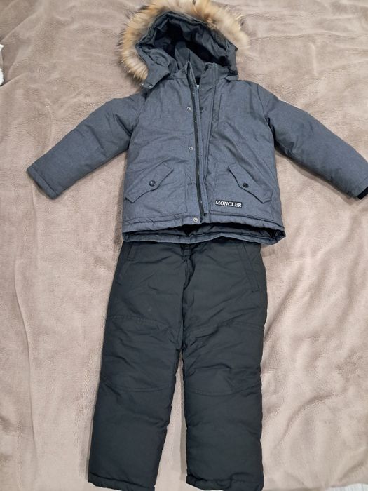 Зимний детский костюм в отличном состоянии