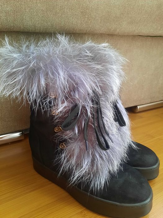 Дамски боти естествен пух и велур