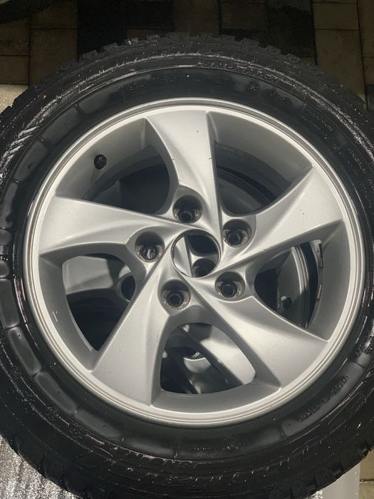 Продам зимние шины с титановыми дисками