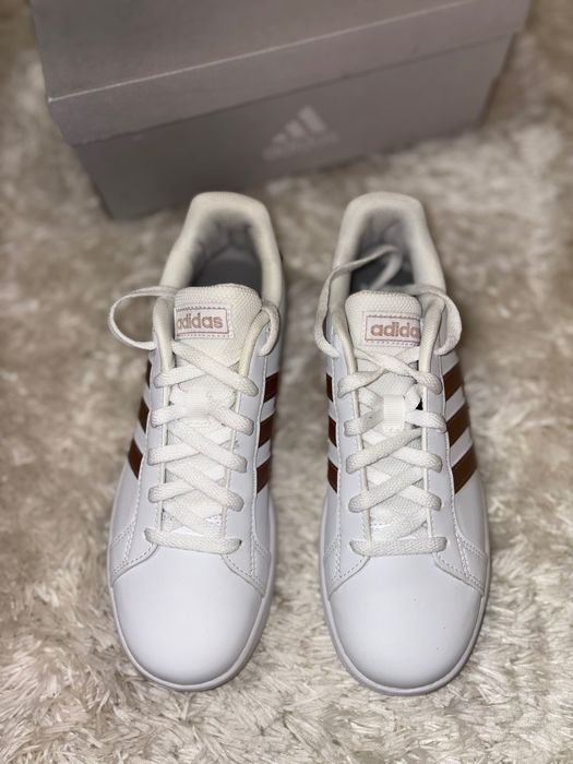 Спортни обувки Adidas