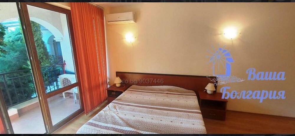 Матрак 82/190 двулицев пружина, нощни шкафчета, табла за легло