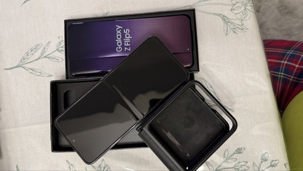 Samsung z flip 5 256GB