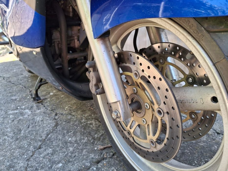 Suzuki GSXF 600. An 2001