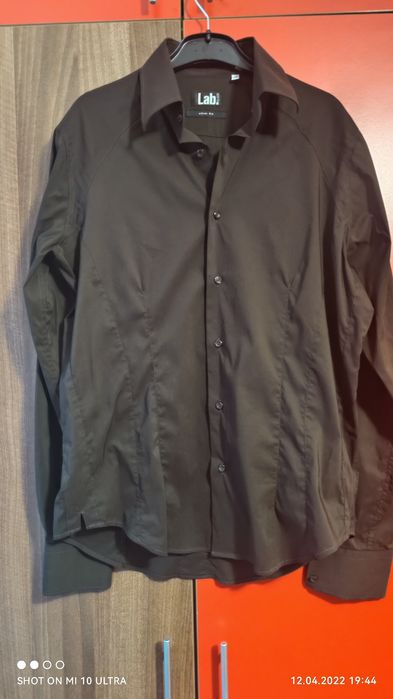 Vând cămăși originale hugo boss, palzileri lab,