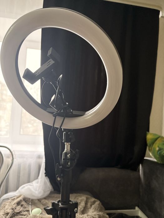 продам кольцевую лампу