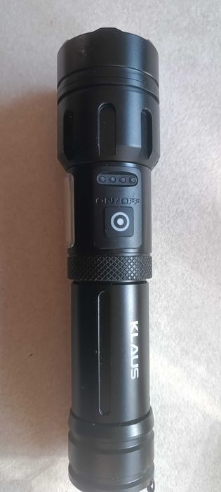 тактическо фенерче Klaus XHP и ултра-ярък COB LED + powerbank