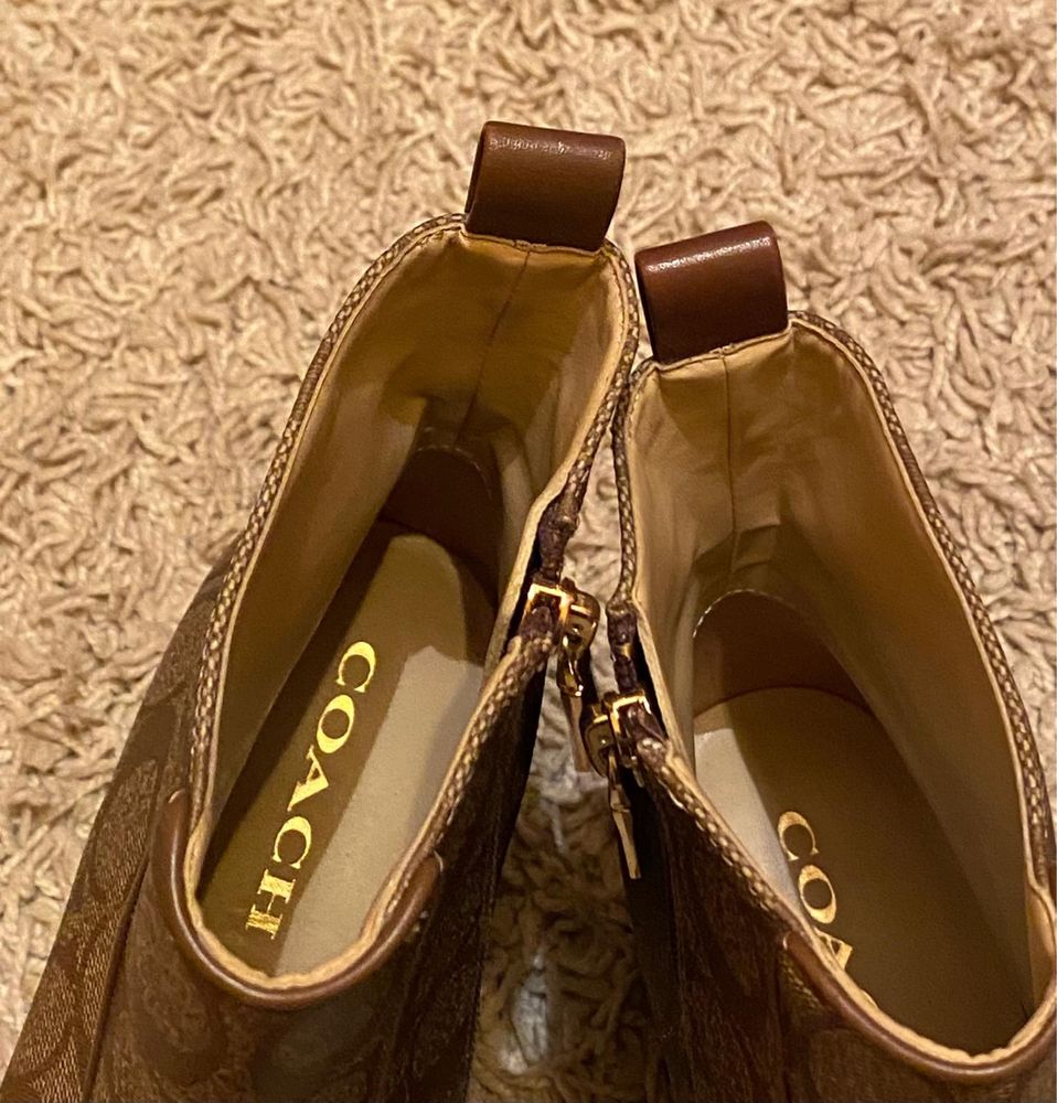 Vand ghete Coach mar. 40,5