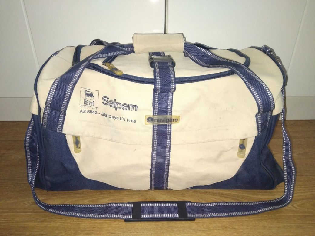 Продам дорожную сумку