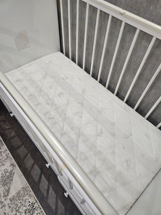 Детская кроватка-манеж