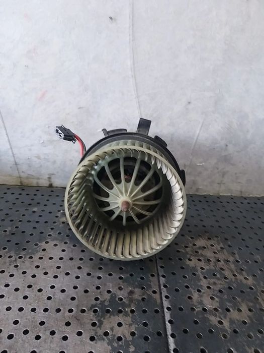 Aeroterma ventilator habitaclu 3.0 tdi audi a5 8t