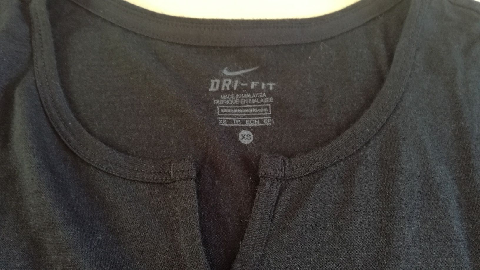 Nike дамски тениски