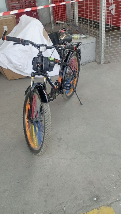 Velosiped sotiladi: Shumanomax SR-067 

Holati yangidek, juda oz ishla