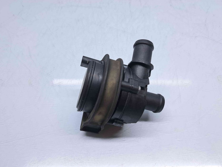 Pompa recirculare apa  Volkswagen Golf 7 (5G) [Fabr 2014-prezent] 5C09