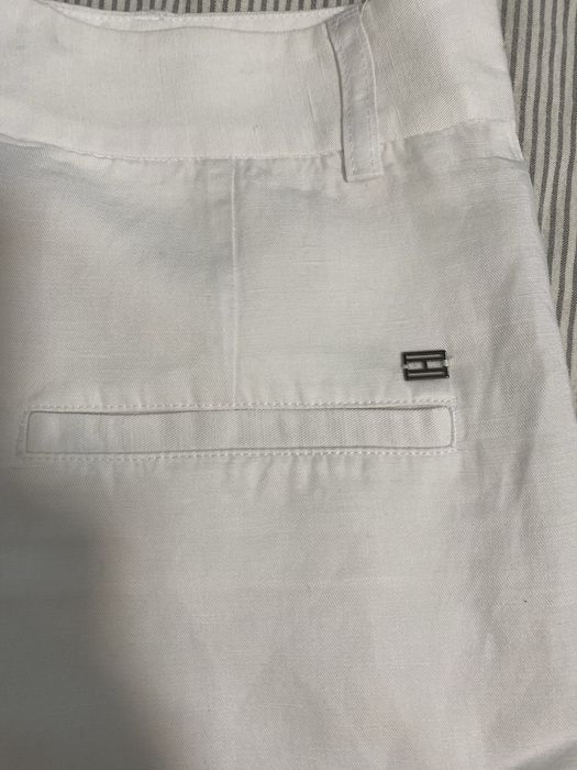Pantaloni scurti albi dama din in Tommy H marime 36