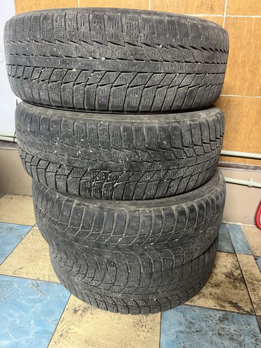 Продам зимние баллоны R16