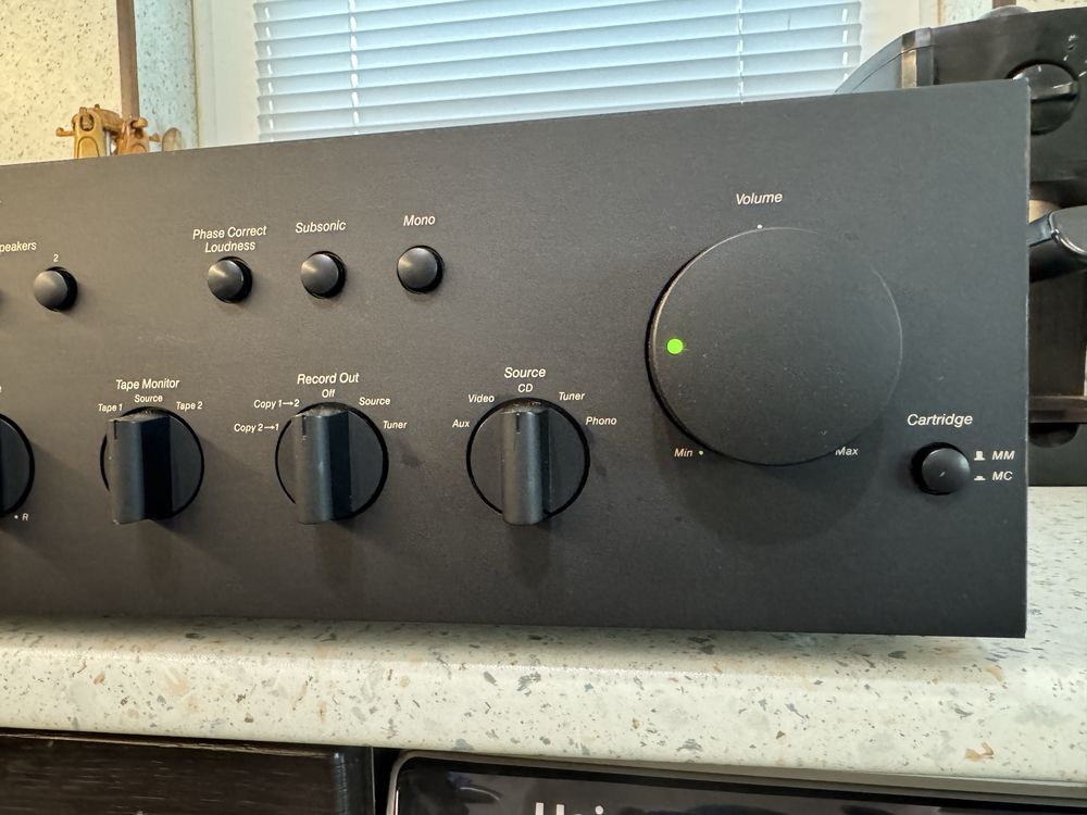 Harman Kardon HK6650r Качествен стерео усилвател