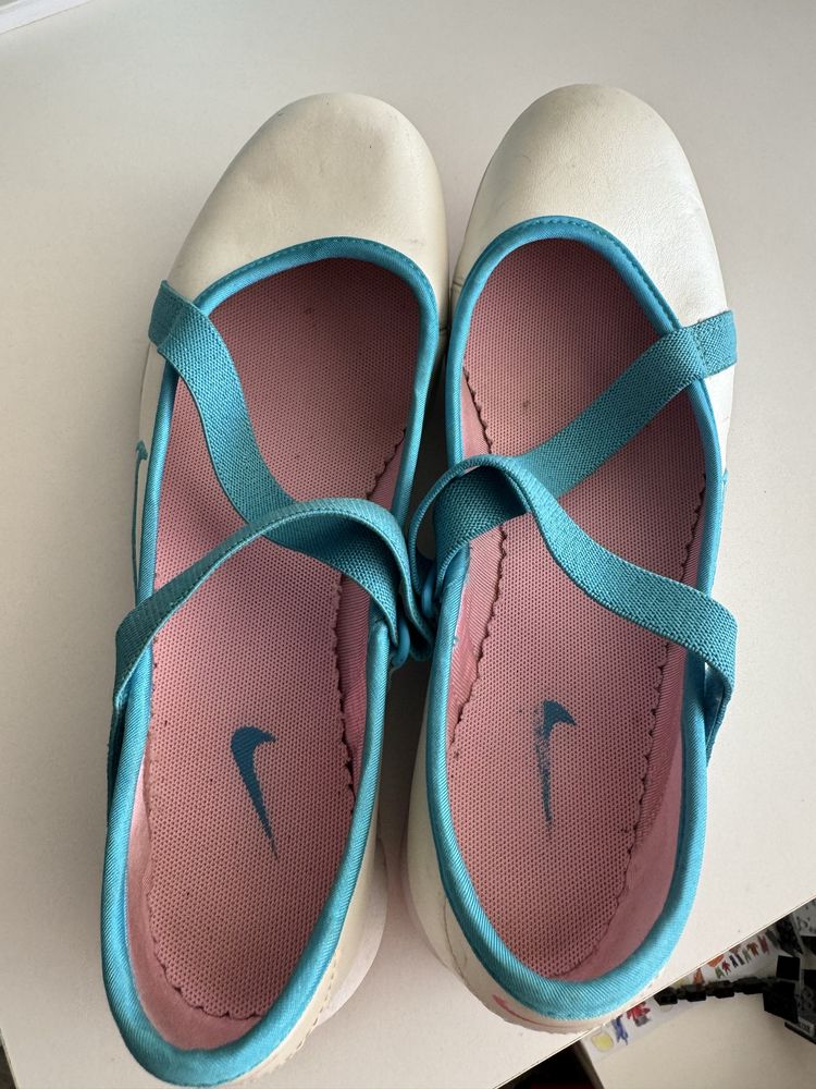 Дамски обувки Nike