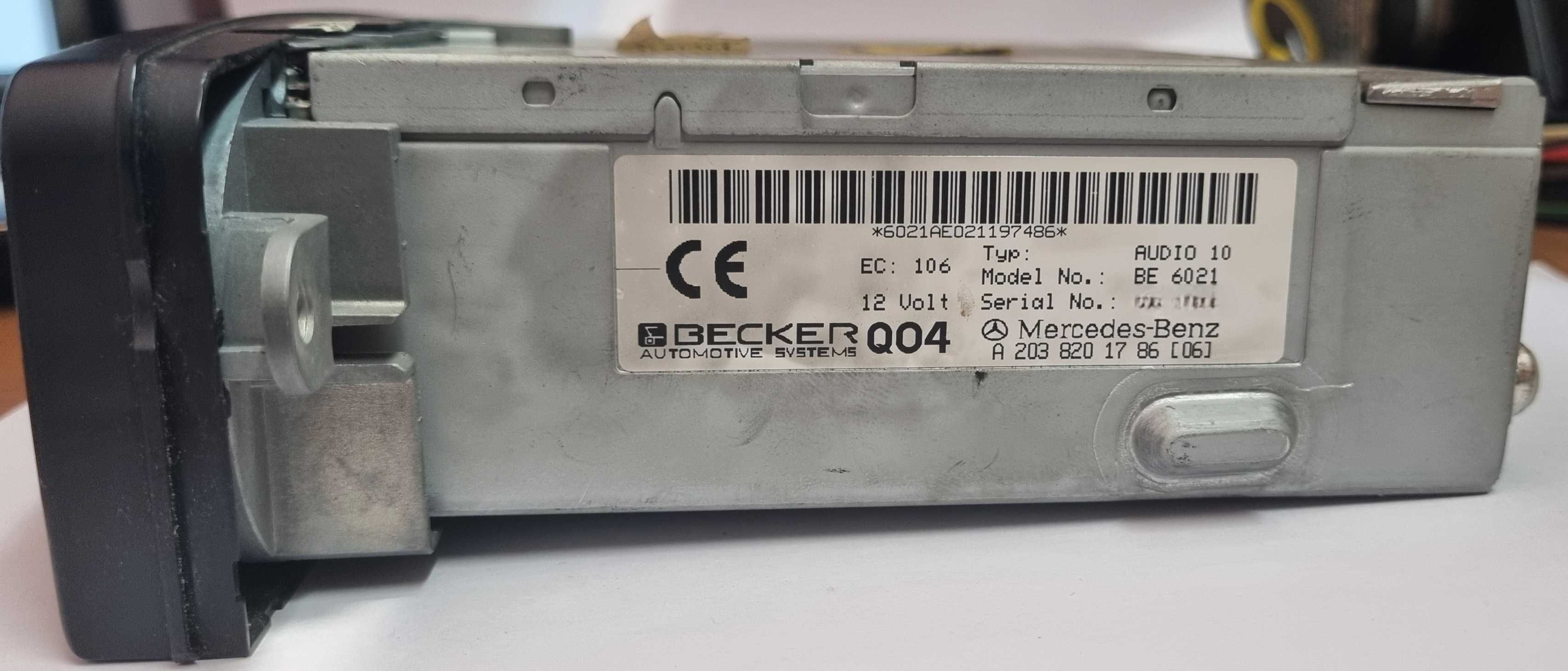 Оригинално радио Mercedes Audio 10 BE6021