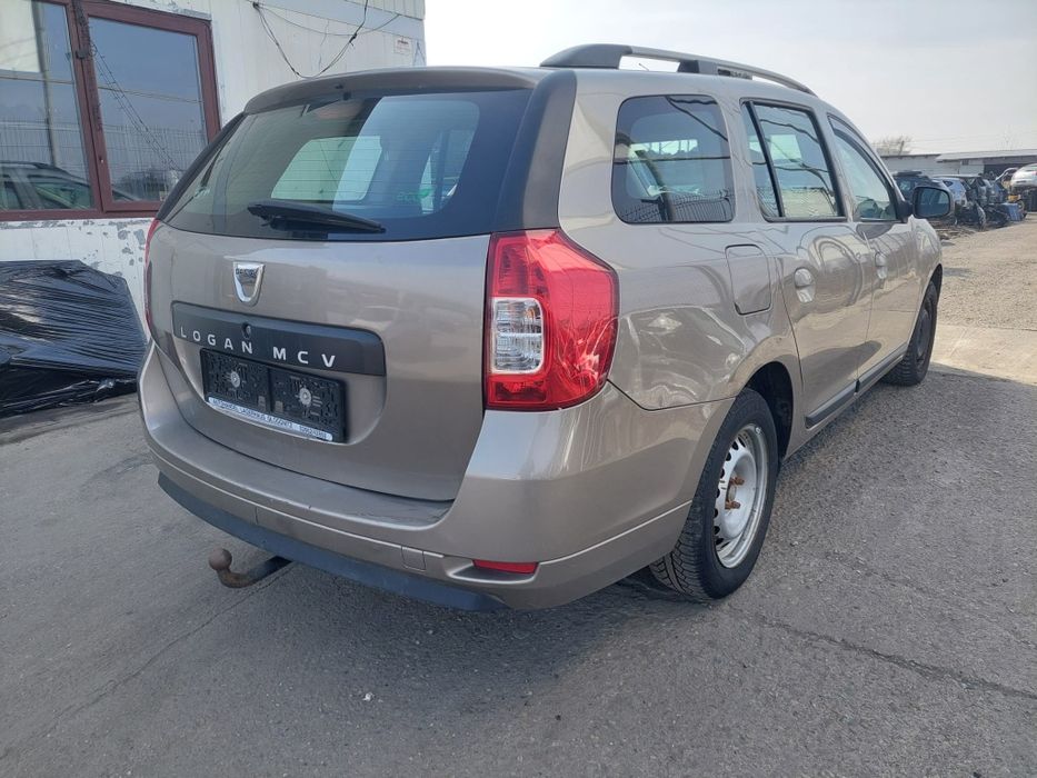 Dezmembram Dacia Logan MCV, an 2014, motor 0.9 tce