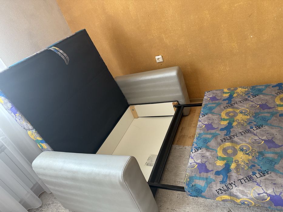 Продается диван-кровать в отличном состоянии