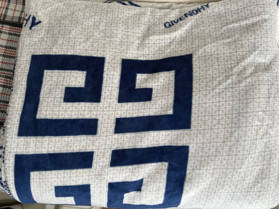 Продается мягкий плед-покрывало