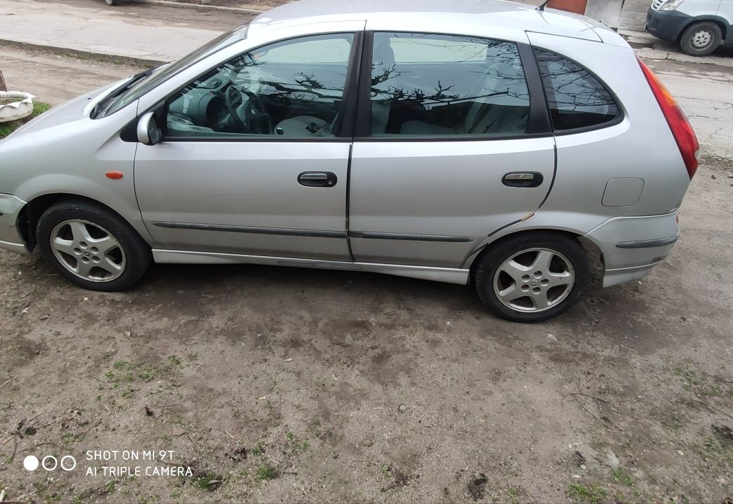 Nissan Almera Tino 2.2d на части