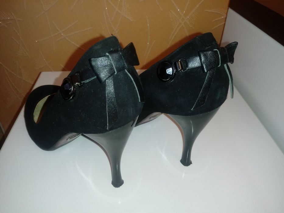 Туфли замшевые.+красные джинса