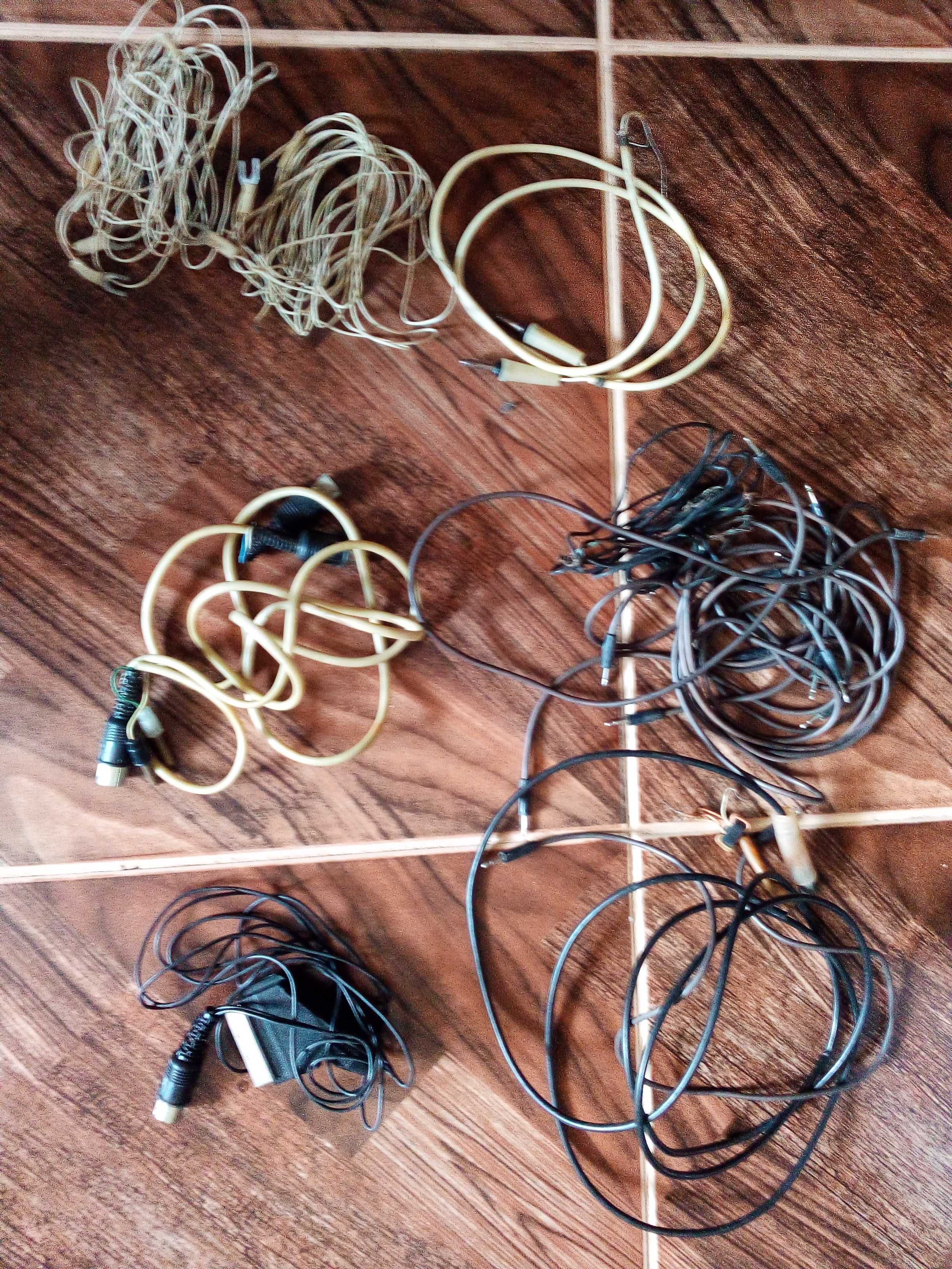 Куча разных старинных кабелей для техники(см фото)Цена за все