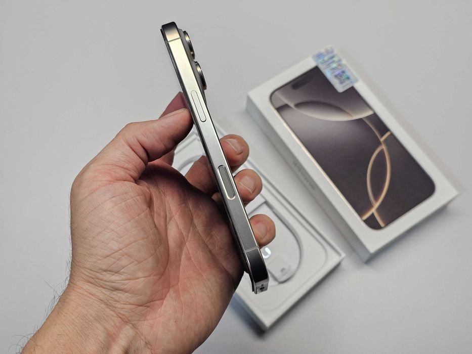 ПРОДАМ iPhone 16 PRO (128GB) Natural Titanium/ SIM. Практический НОВОЕ