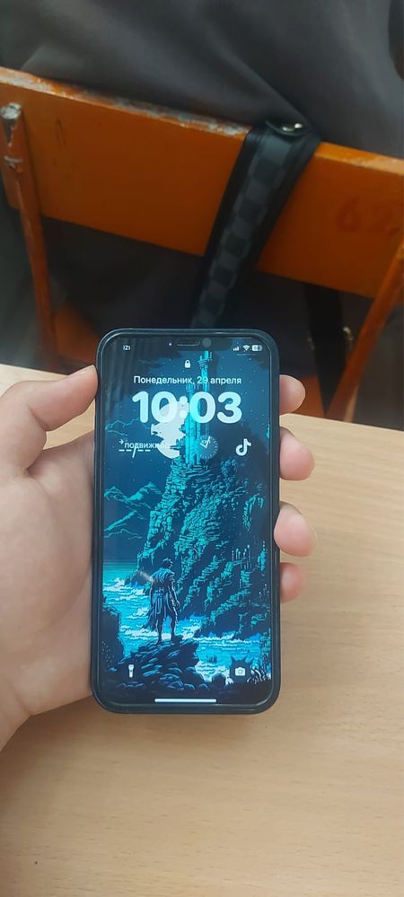 Iphone 12 в хорошом состояний