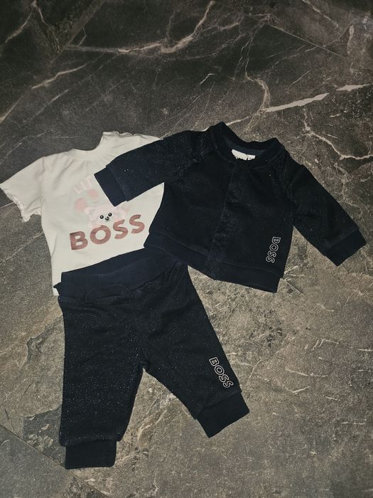 Бебешки комплект Boss за бебе момиче 54 см