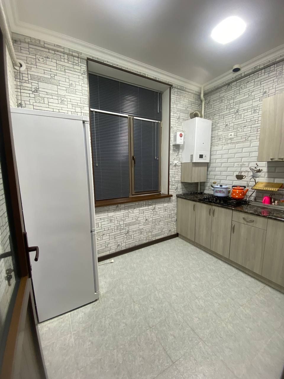 Яшнабад район достлик метро 4 /2х3 комнатная квартира
