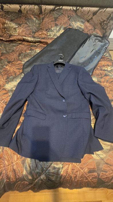 Мужской костюм темно-синий в клеточку