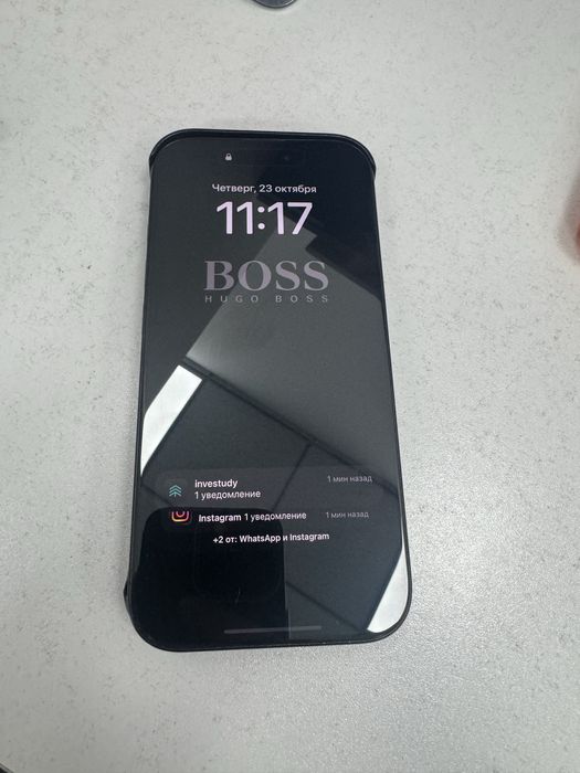 Iphone 16 pro , в оригинале с коробкой со всем необходимым