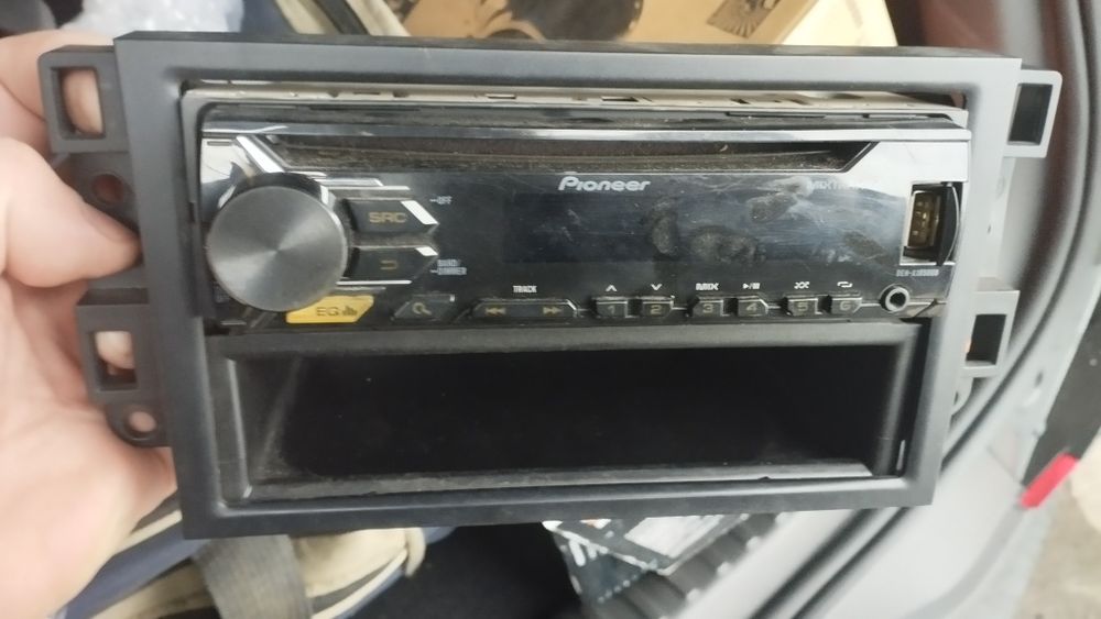 Pioneer Пионер магнитола, в отличном состоянии, блютуз нет,+ колонки