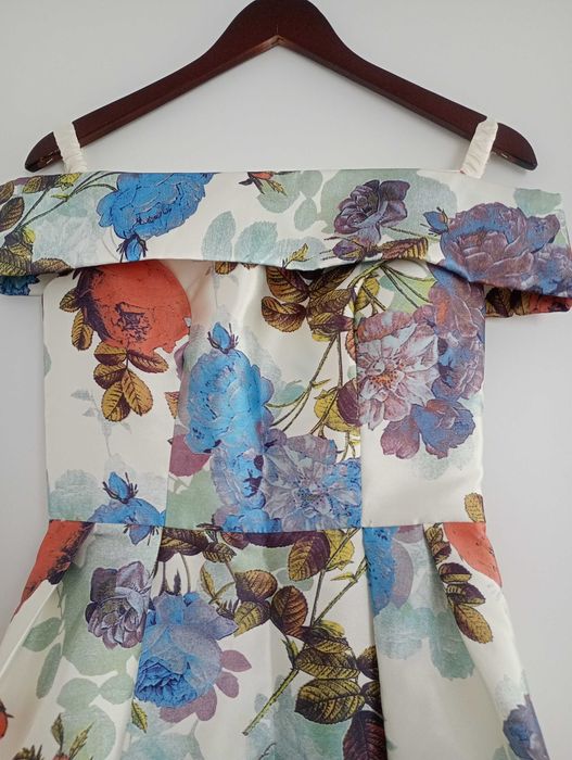 Rochie nouă Chi Chi London