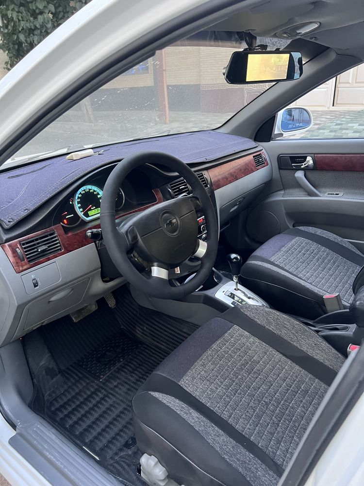 Sotiladi Lacetti Avtomat 2012