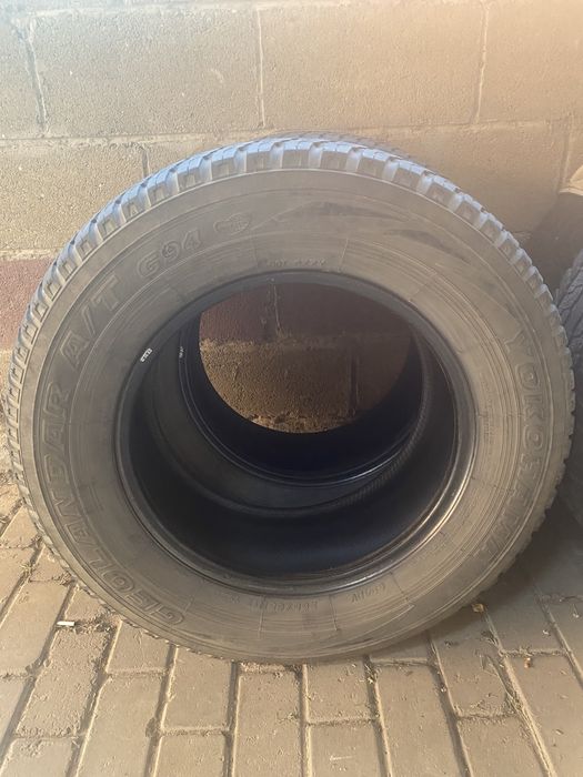 Продам комплект шин Yokohama 265, 65, R 17
