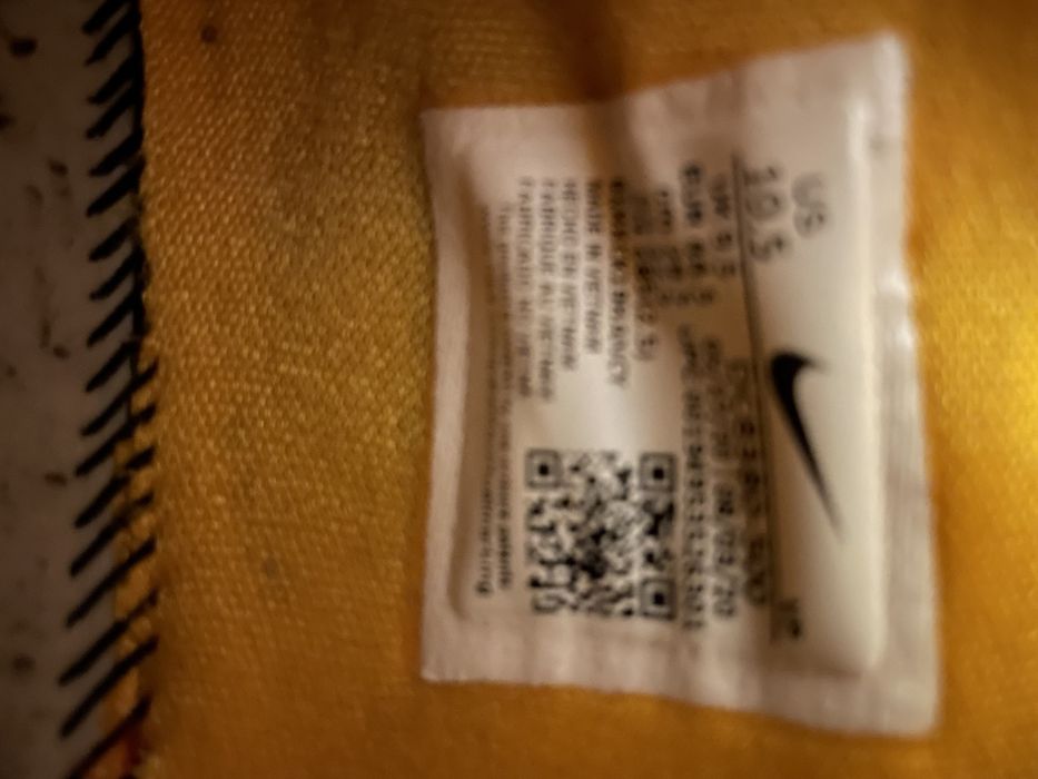 Nike LeBron 44 - 1/2