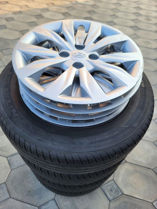 Продам шины с дисками 185/65/15 в отличном состояние.