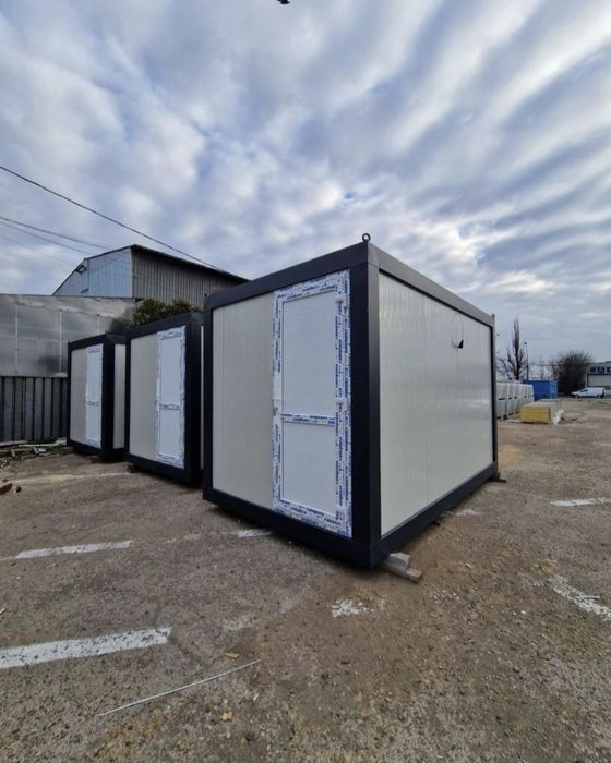 Vand containere modulare la super preț-calitate